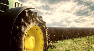 Poľnohospodárske stroje: týchto 5 by v lete nemalo chýbať na vašej farme