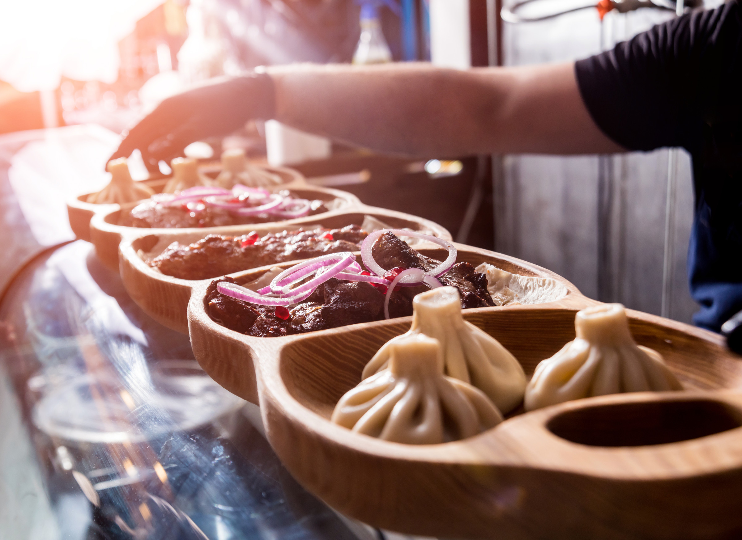 Cesta za chuťami – tradičné recepty a exotické jedlá